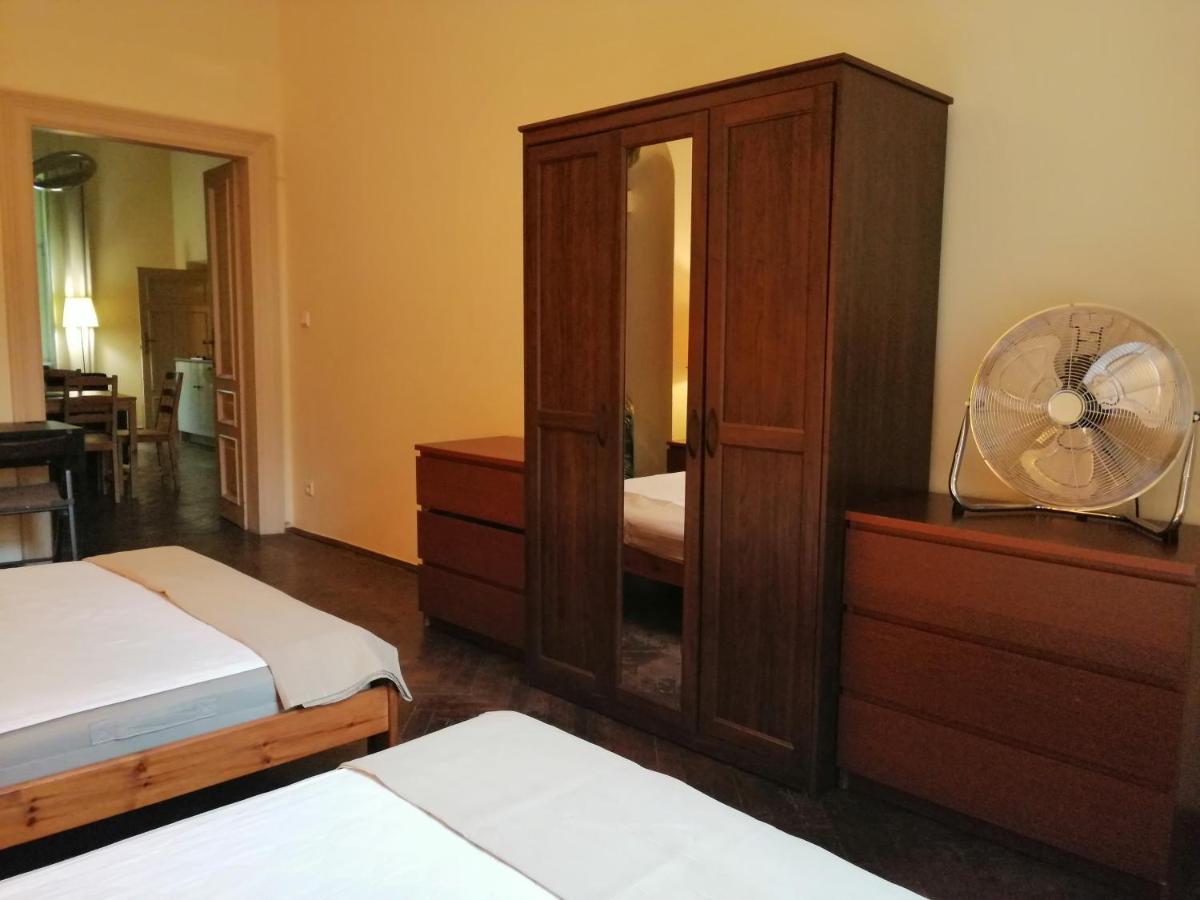 Prestige Location Apartments Pijarska Street Краков Экстерьер фото